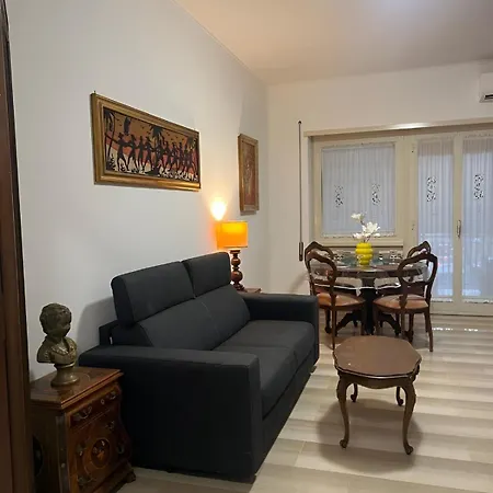 Sunny 2br Near Vatican , Ac , Bus 98 Direct Centre Apartamento