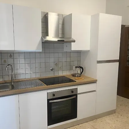 Sunny 2br Near Vatican , Ac , Bus 98 Direct Centre * Ρώμη